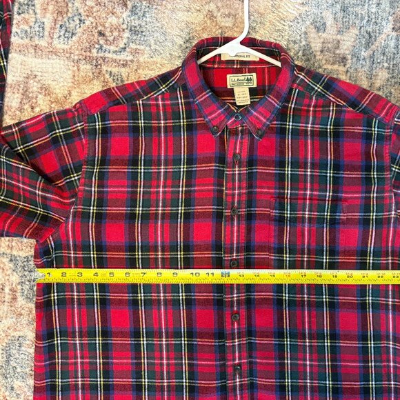 L.L. Bean #228061 Men's Classic Red Scotch Plaid Flannel Button-Front Shirt XL - Picture 6 of 9